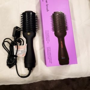 AMIKA BLOWDRY BRUSH